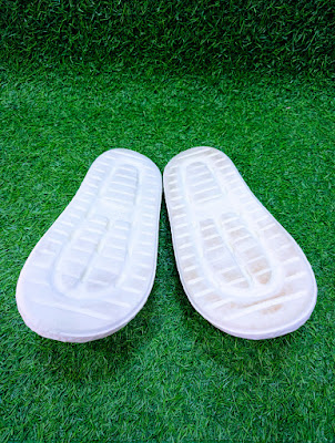 Slippers - Alternative view