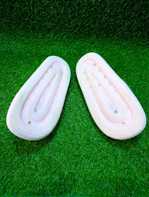 Slippers - Alternative view