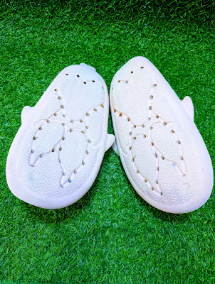 Slippers - Alternative view