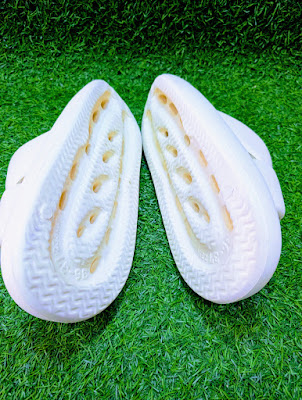 Slippers  - Alternative view
