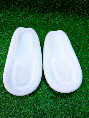 Slippers  - Alternative view